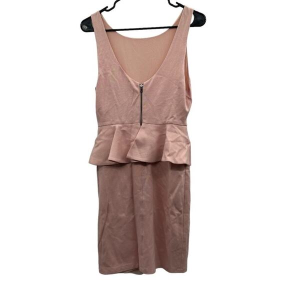 Alice + Olivia Pink Tracey Peplum Sheath Sleeveless Designer Dress Size 4 - Picture 5 of 9